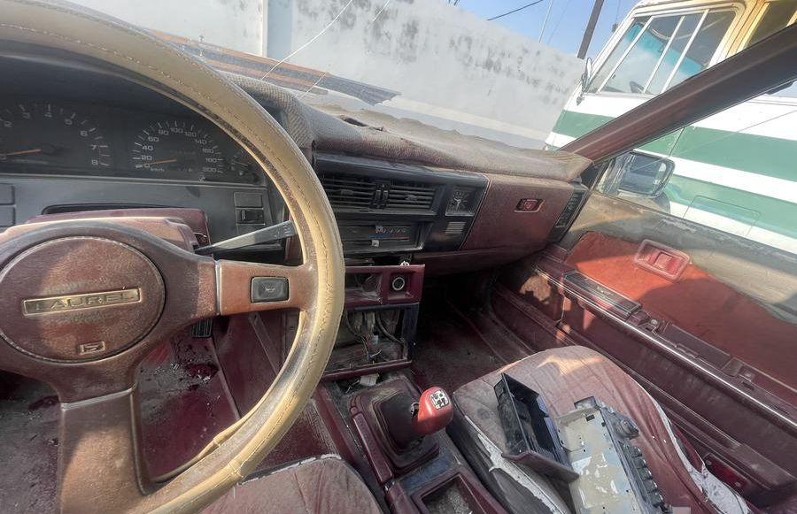 نيسان 200L لوريل