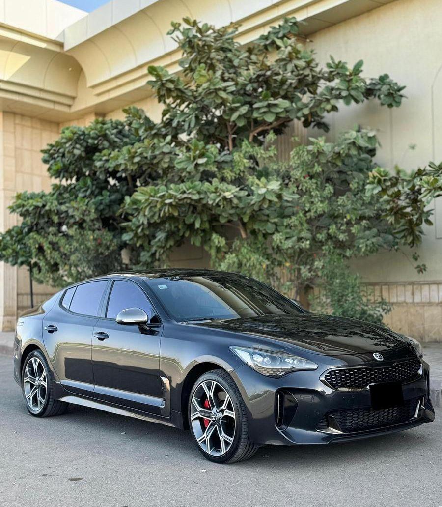 كيا ستينجر V6