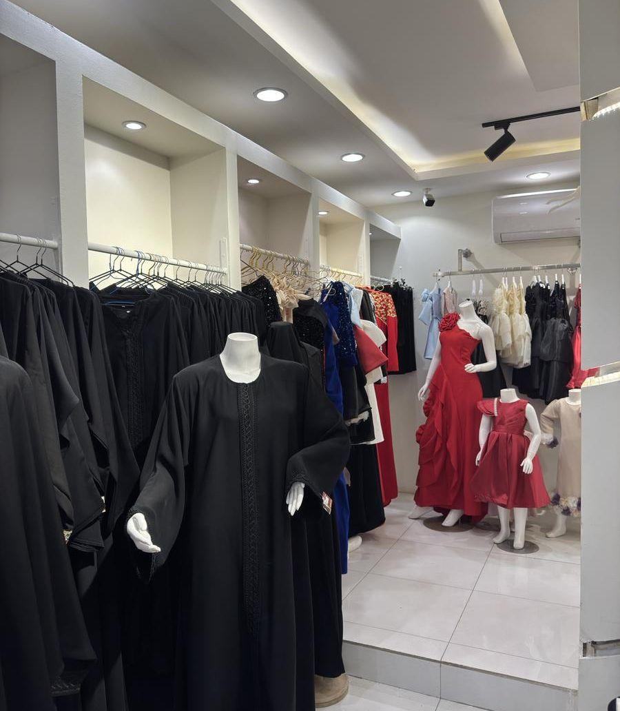 فساتين وعباية نسائيه