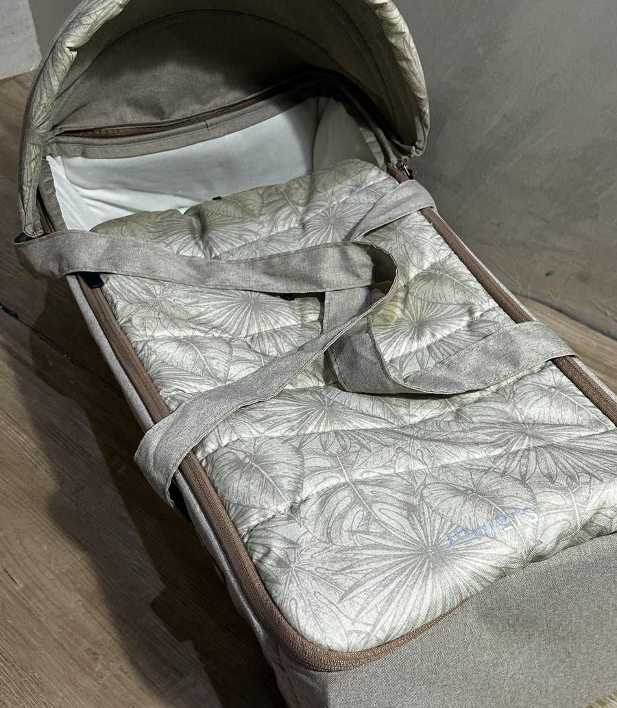 سرير اطفال مهد