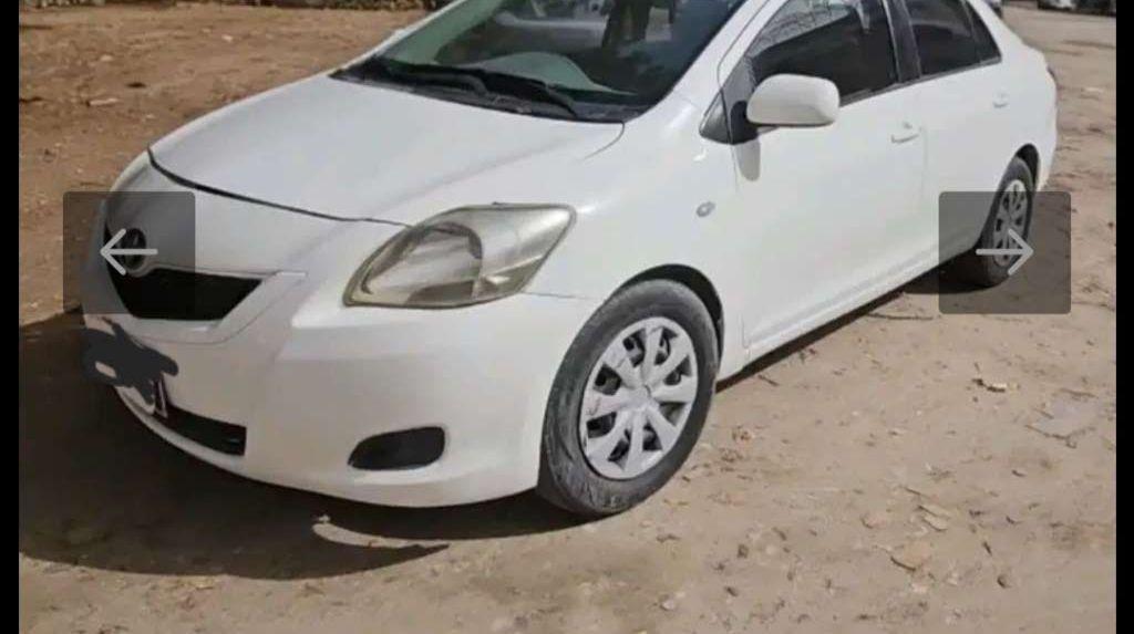 2010 تويوتا يارس