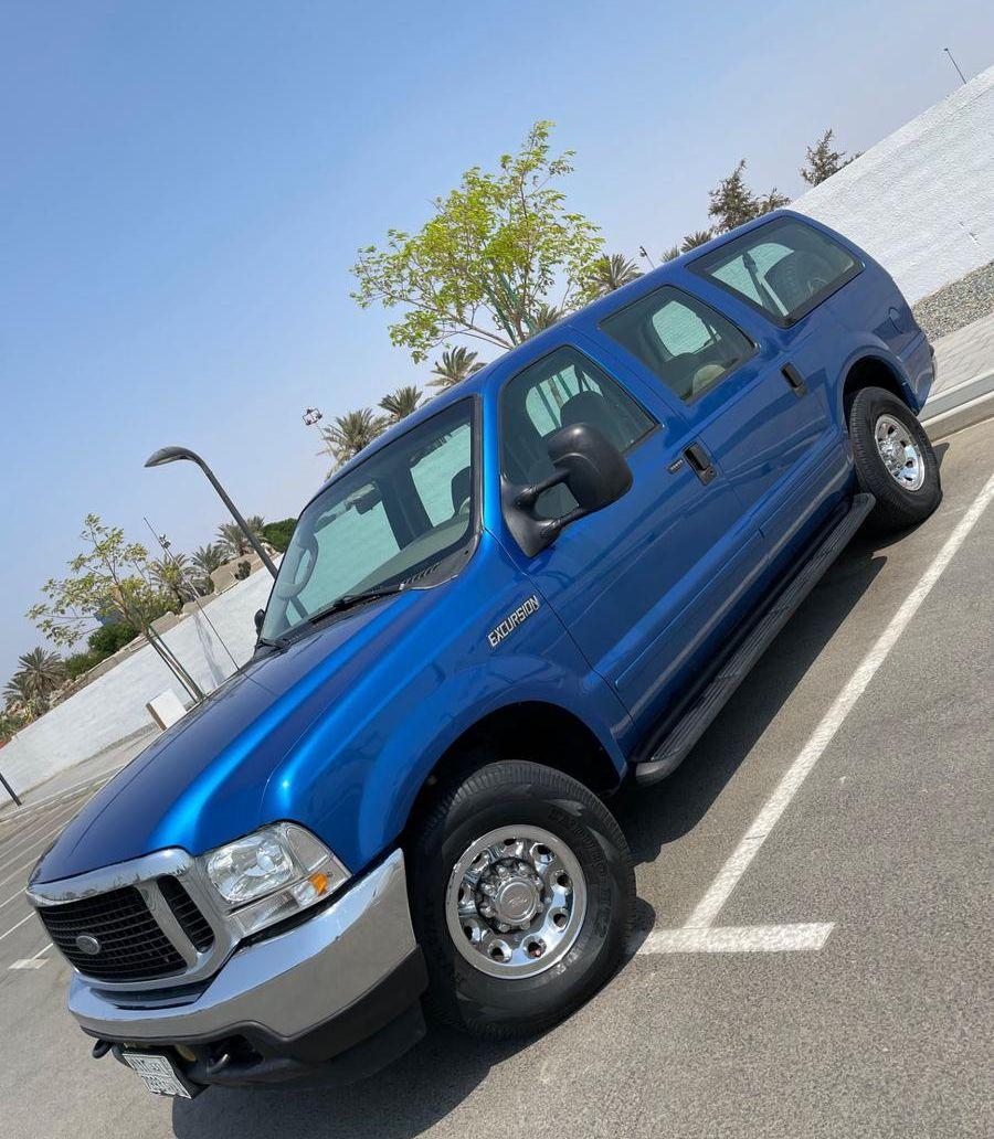 Ford Excursions 2004