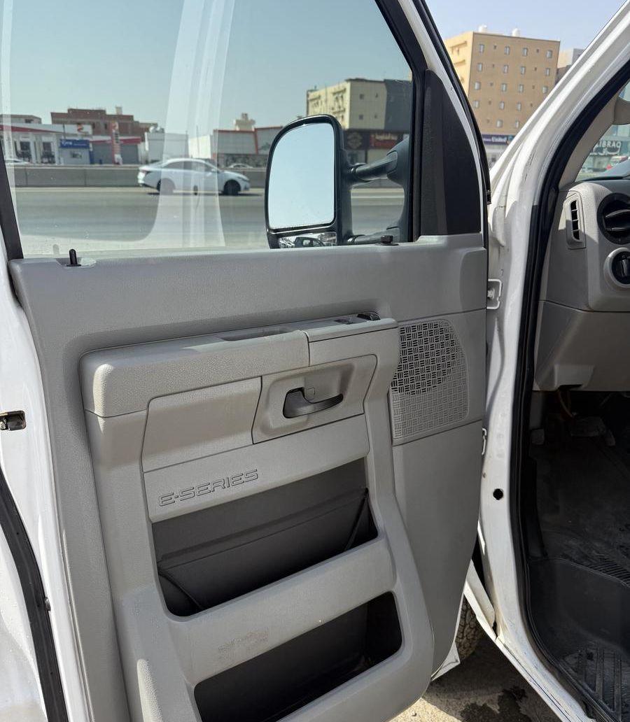 فان مجهز موتر