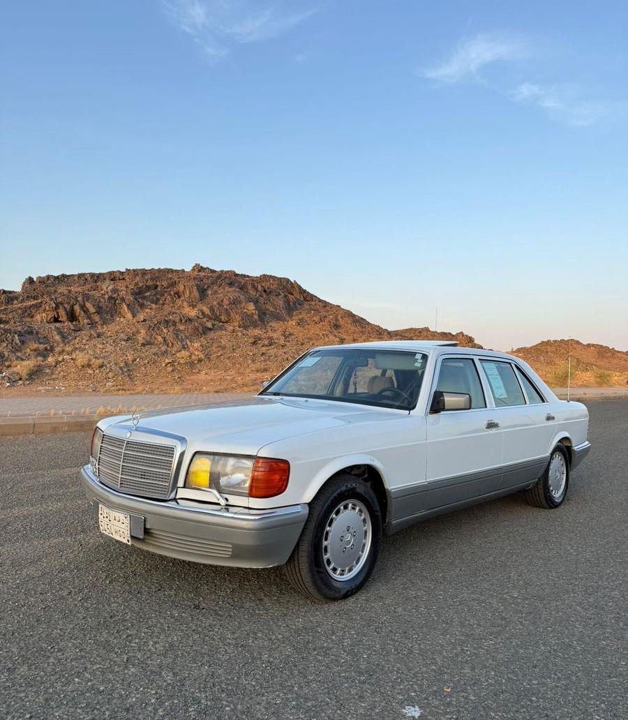مرسيدس 560SEL موديل