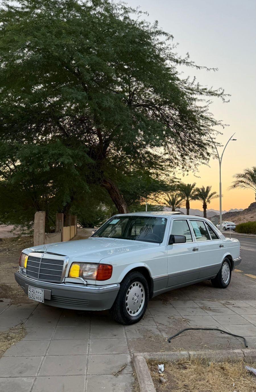 مرسيدس 560SEL موديل