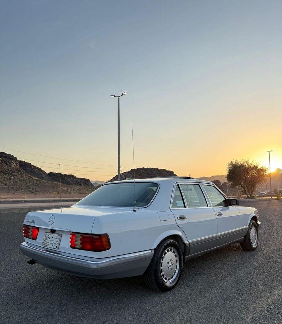 مرسيدس 560SEL موديل