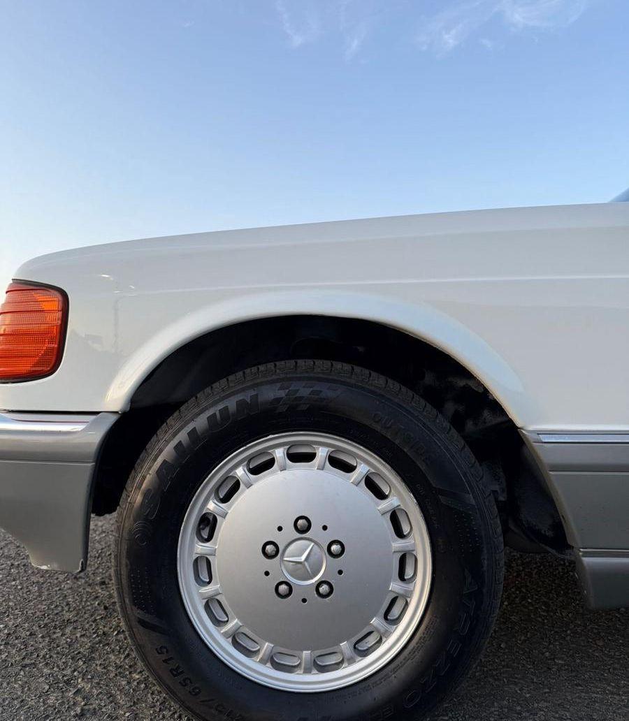 مرسيدس 560SEL موديل
