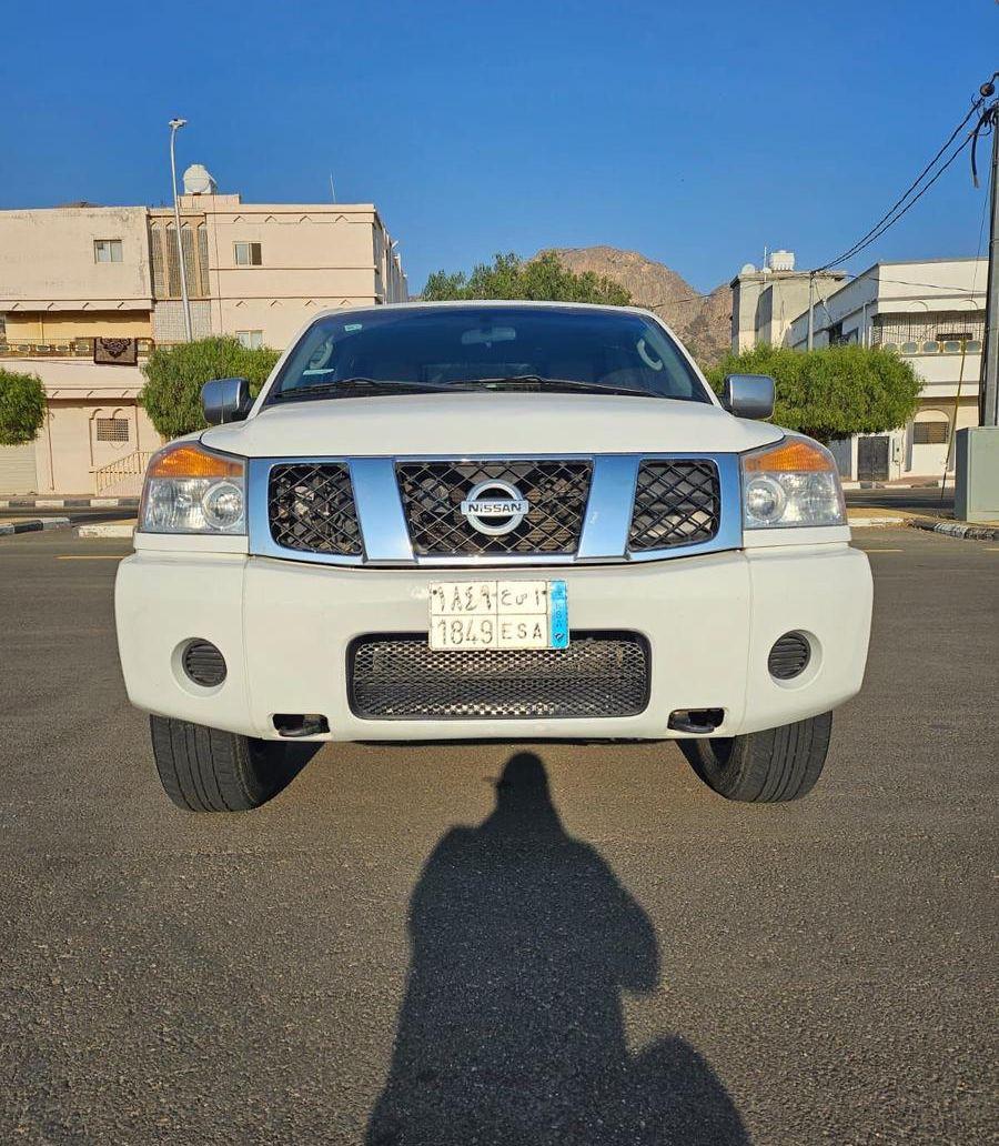 نيسان تيتان