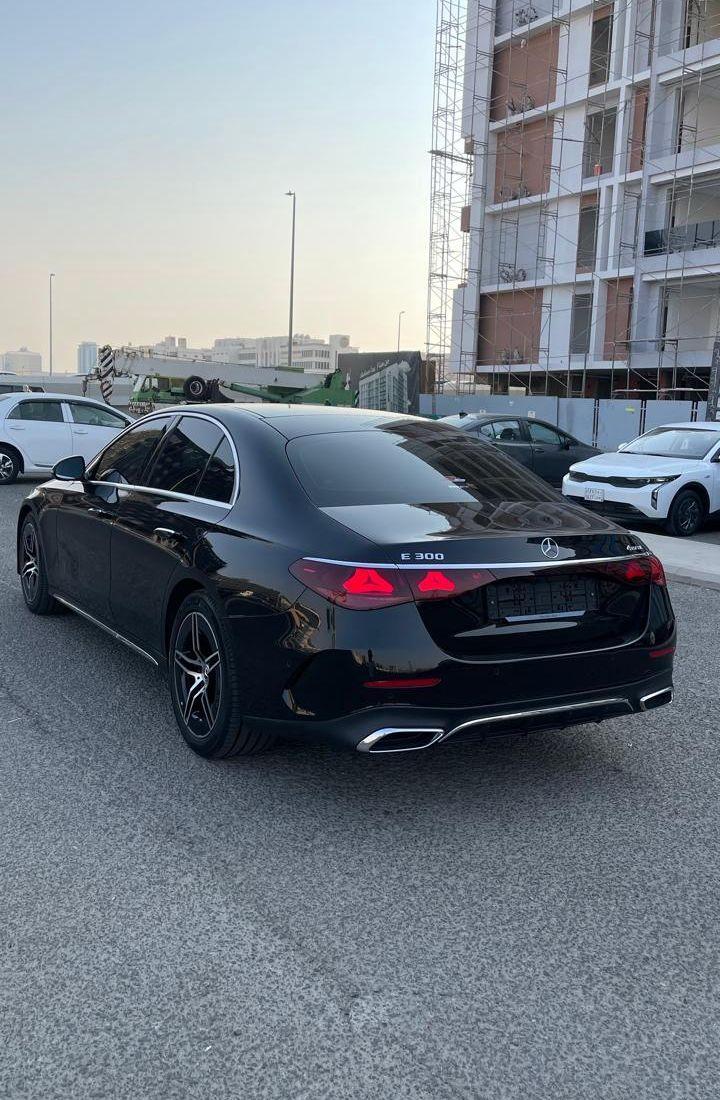مرسيدس E300