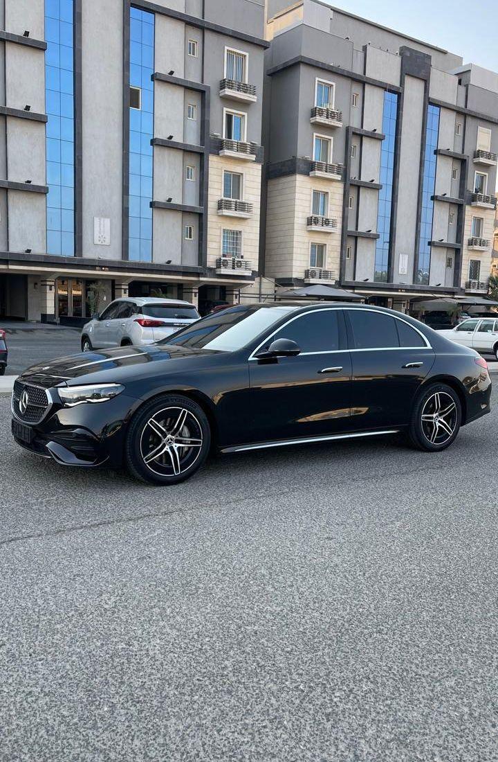 مرسيدس E300