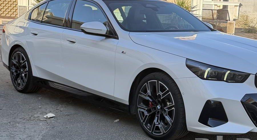 BMW 2024 ناعي