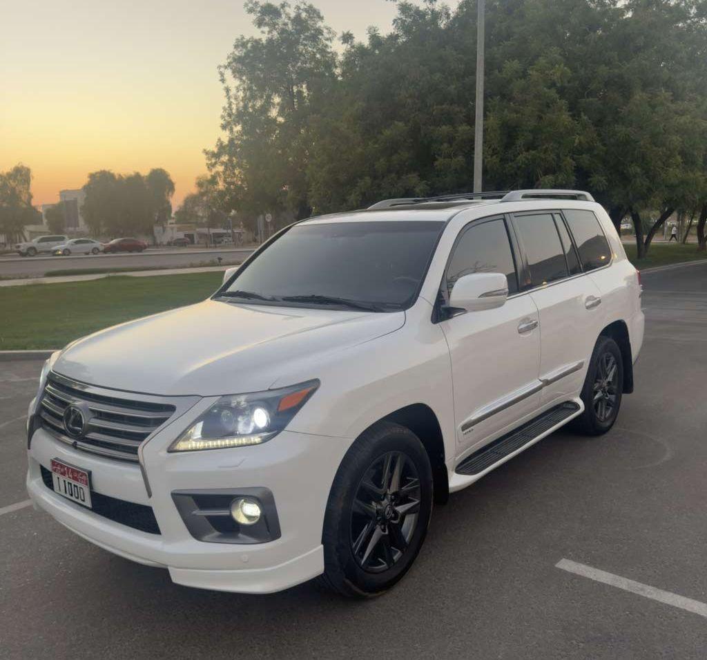 2015 لكزس LX