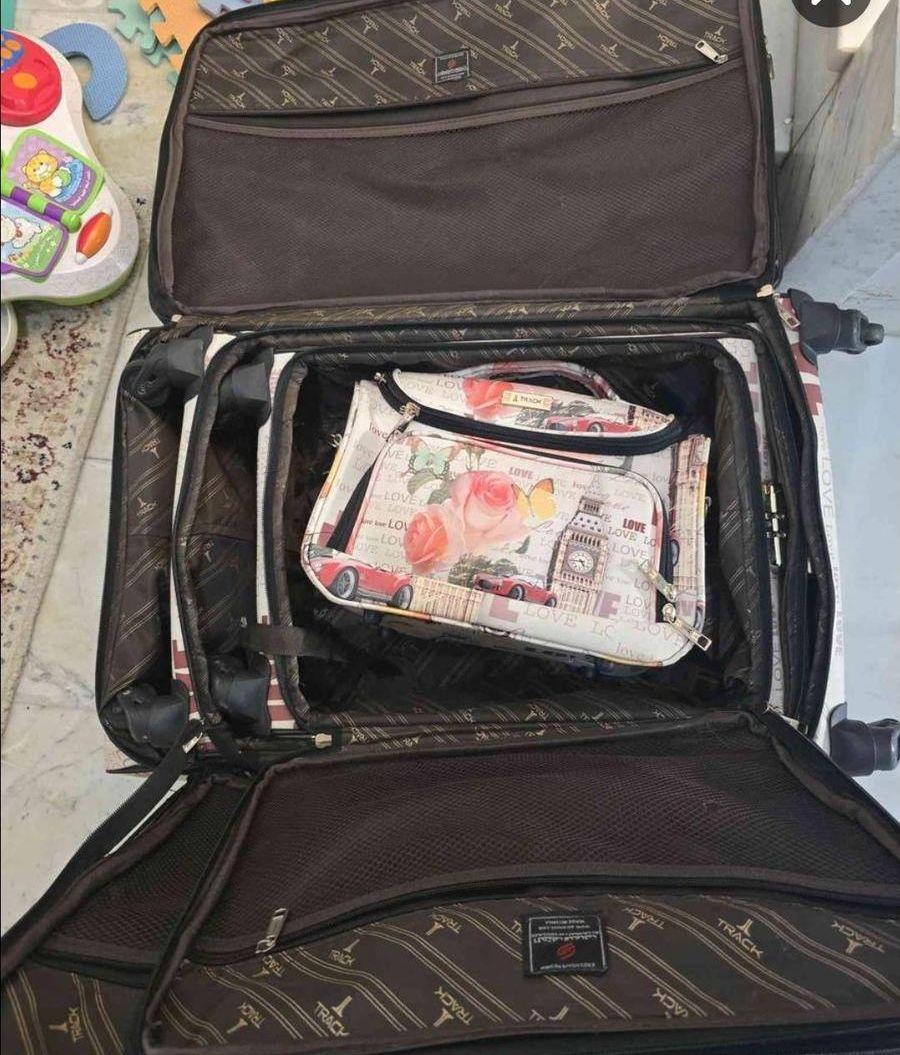 شناط سفر للبيع