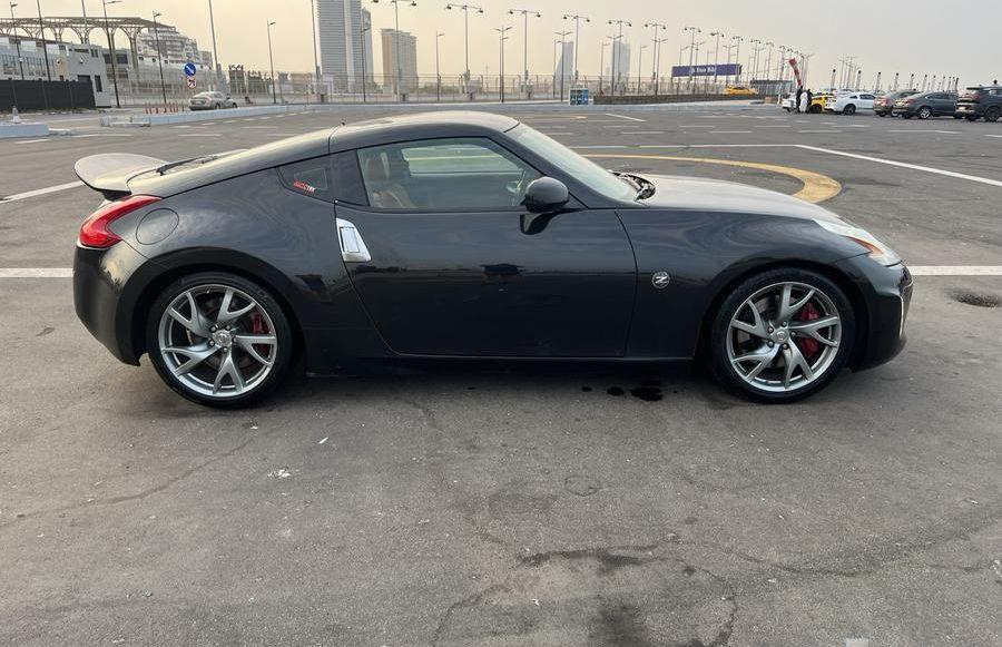 نيسان Z 370