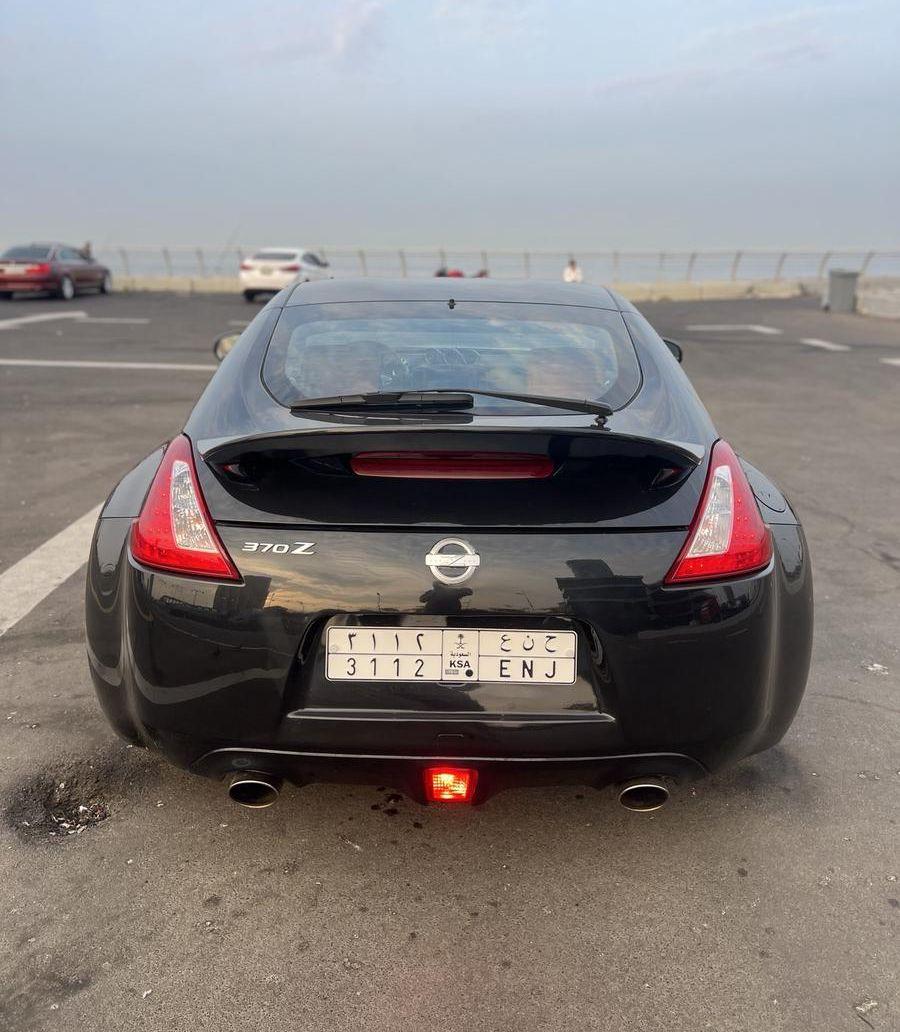 نيسان Z 370