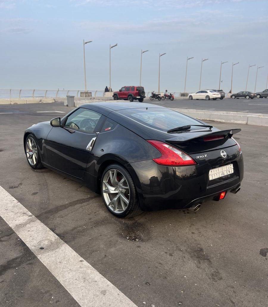 نيسان Z 370