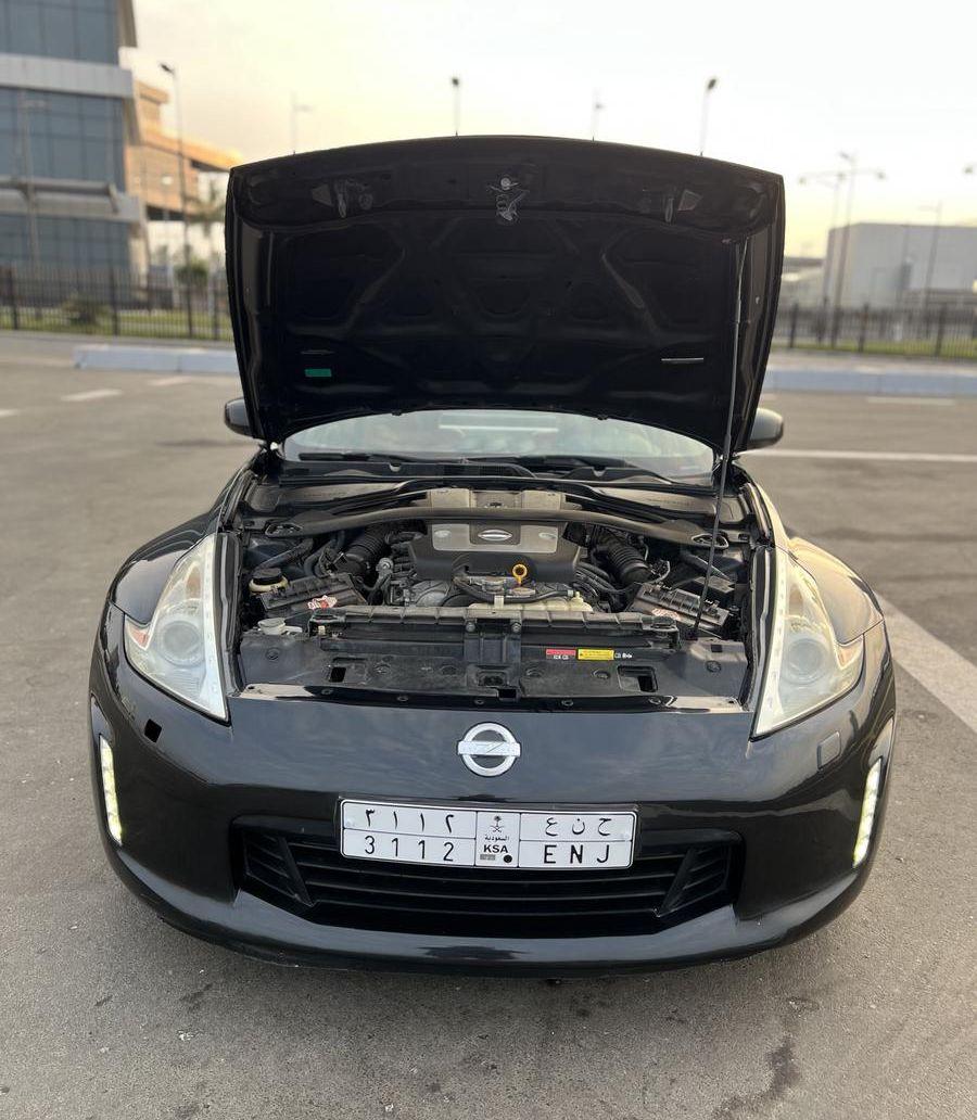 نيسان Z 370