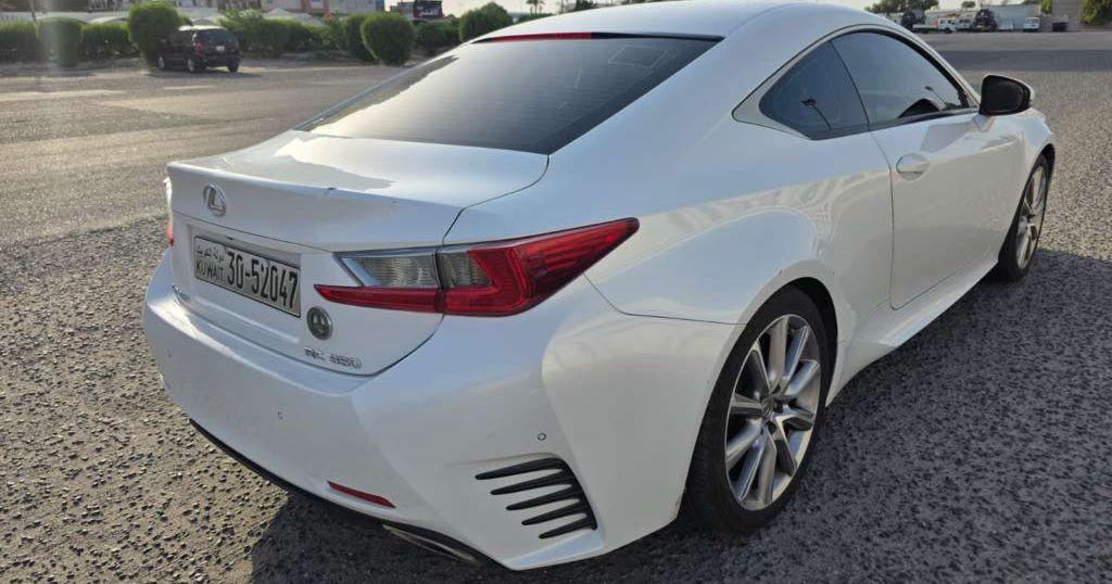 2015 لكزس RC