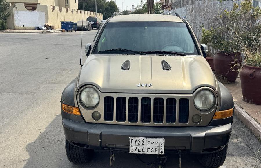 سيارة جيب لبيرتي