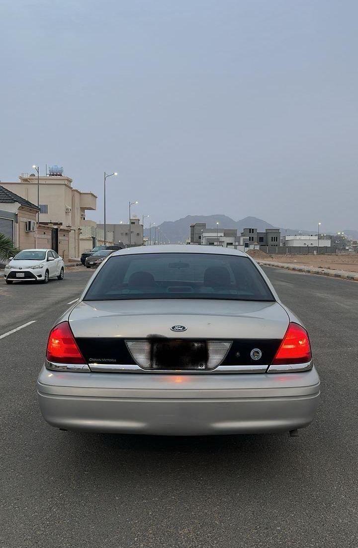 فورد فكتوريا مدني