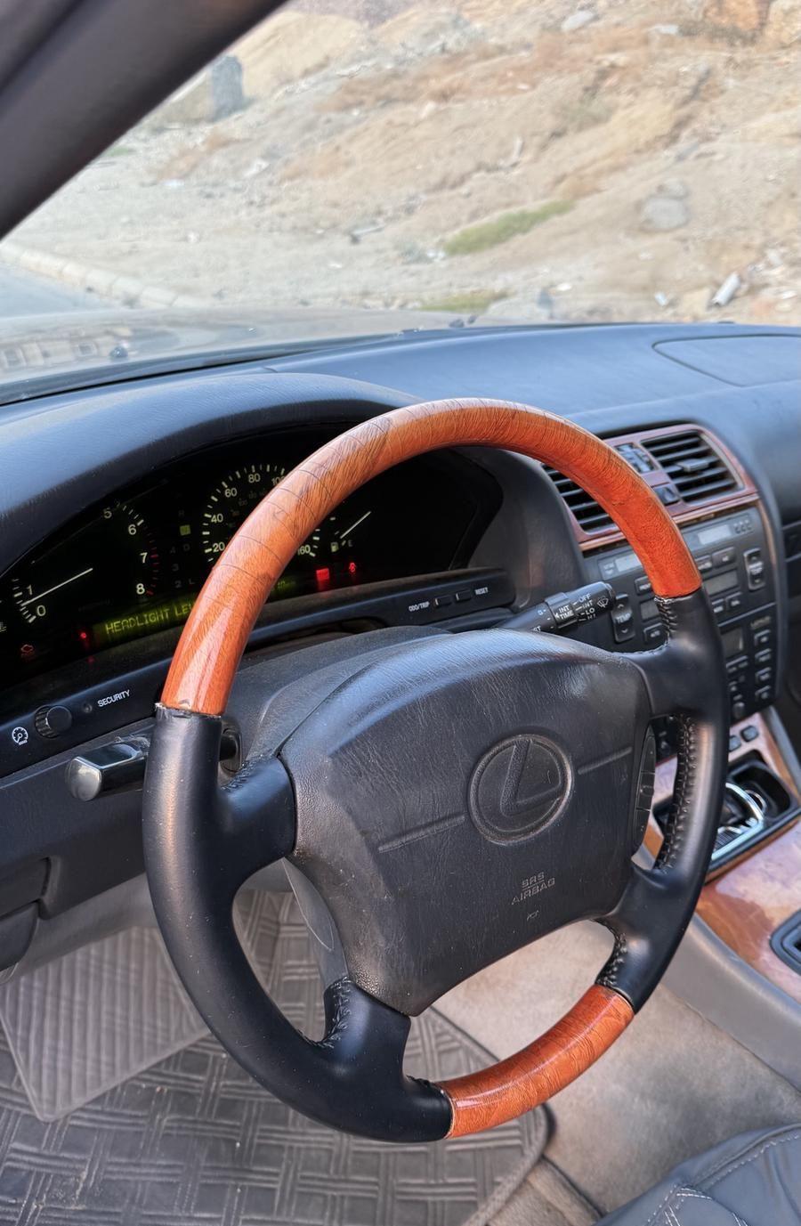 لكزس Ls 400