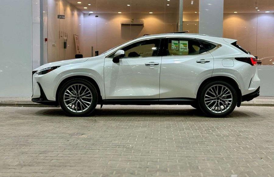 لكزس NX 350