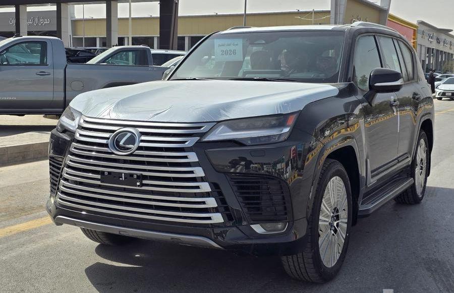 لكزس LX600. BB.