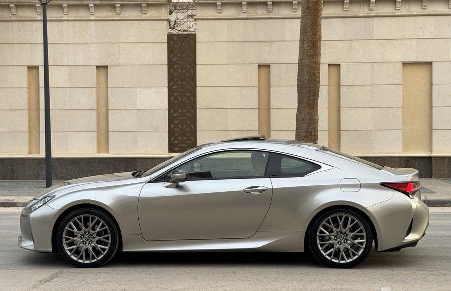 لكزس RC 350