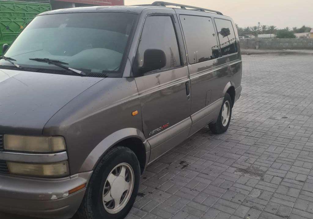 2001 شيفروليه استرو