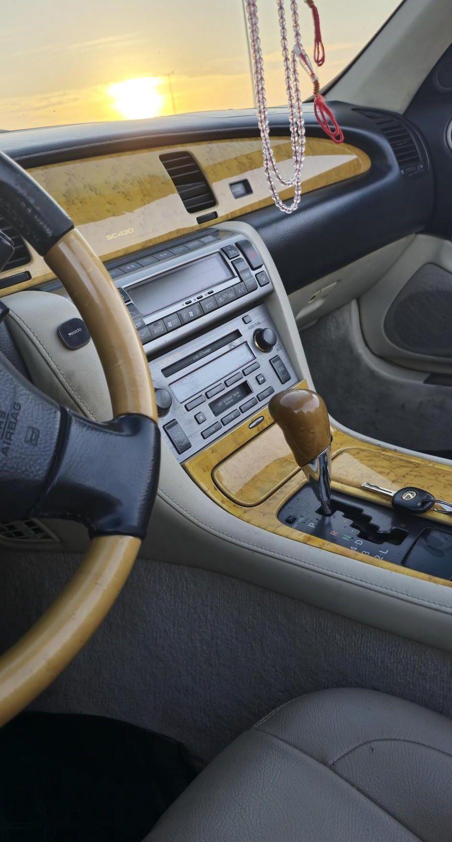Lexus sc430 -