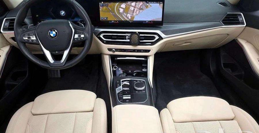 BMW 320I -