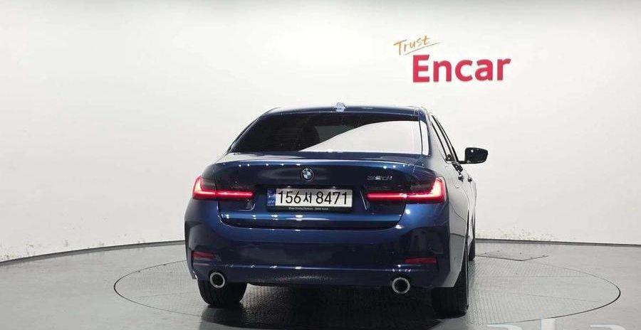 BMW 320I -