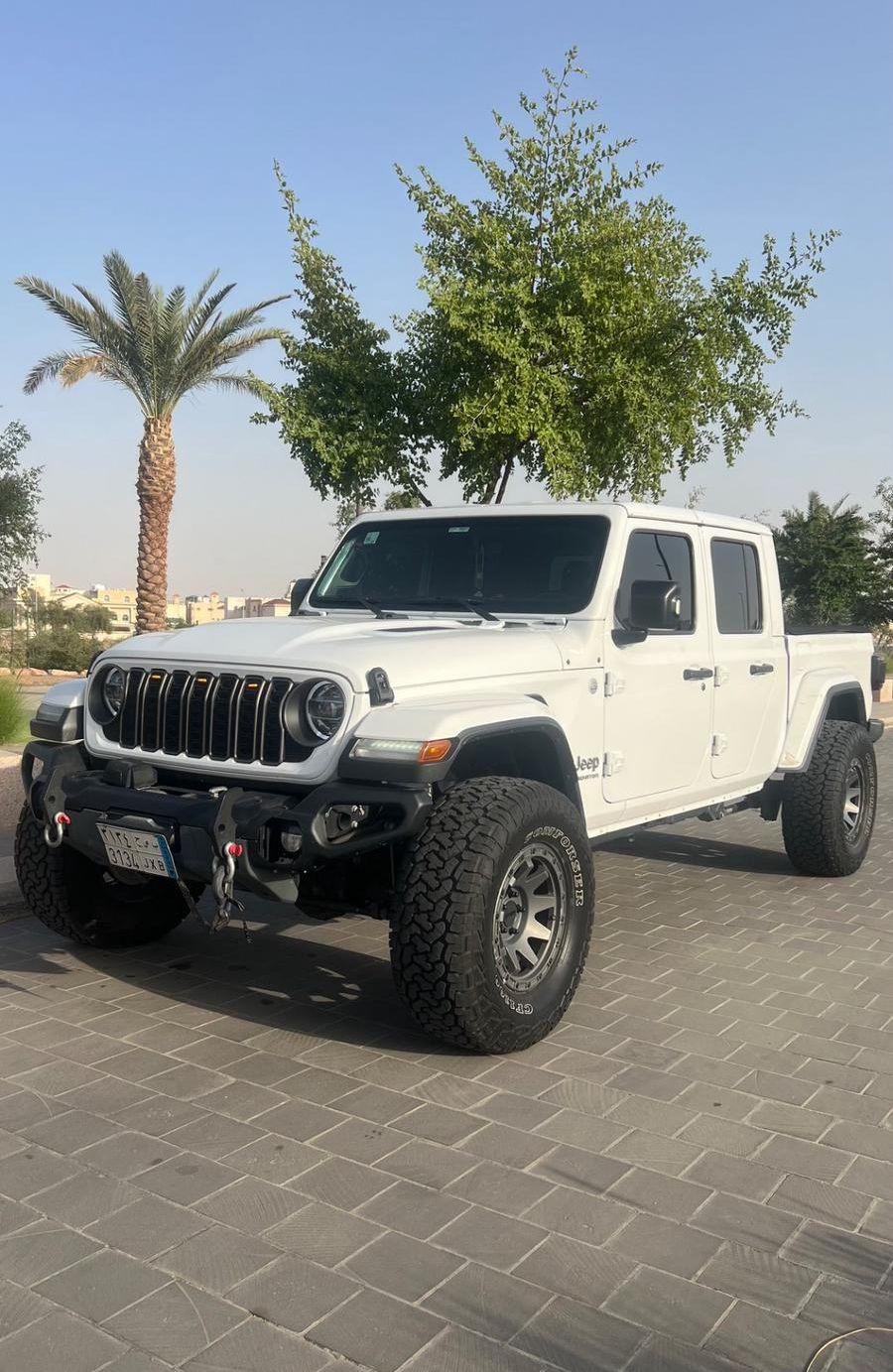 قلادياتور overland 2020