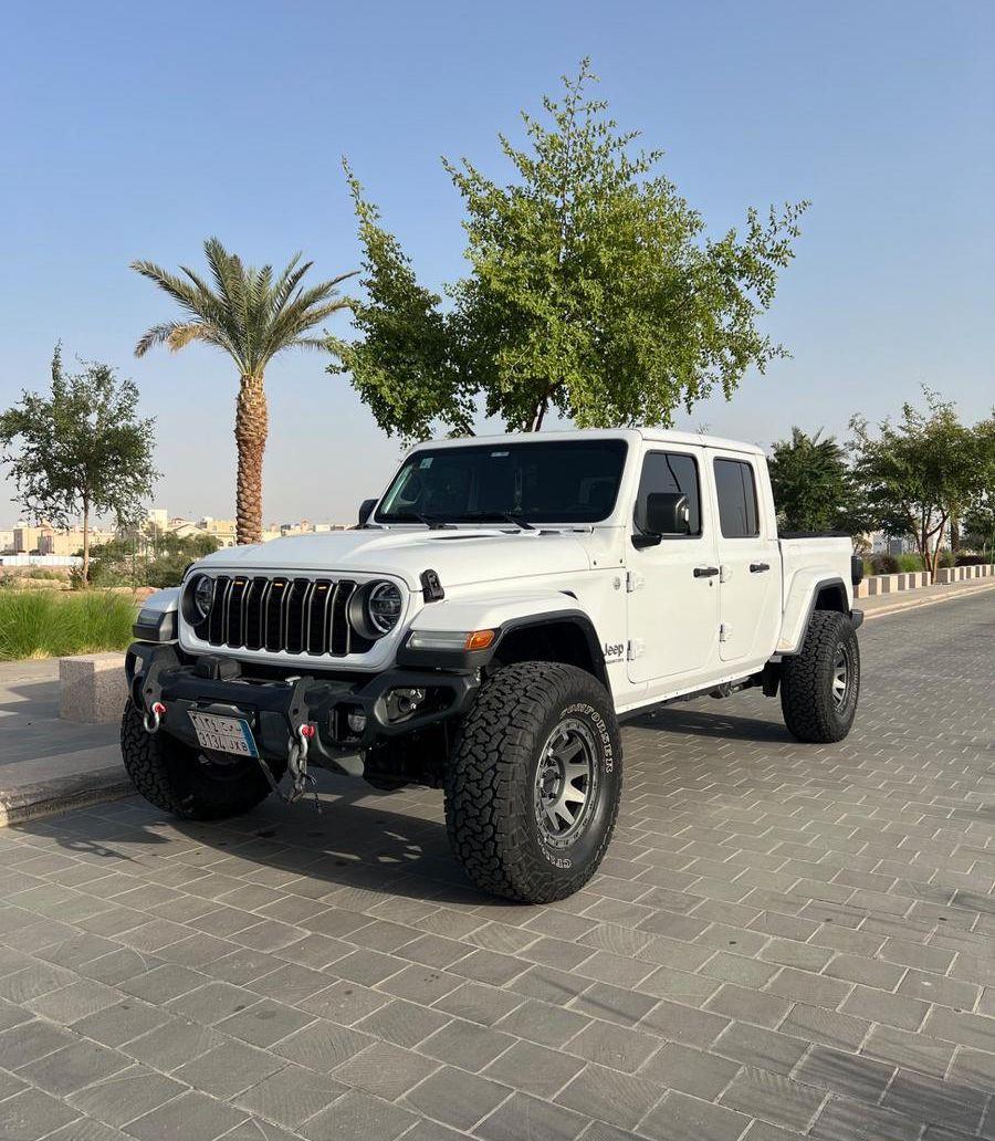 قلادياتور overland 2020