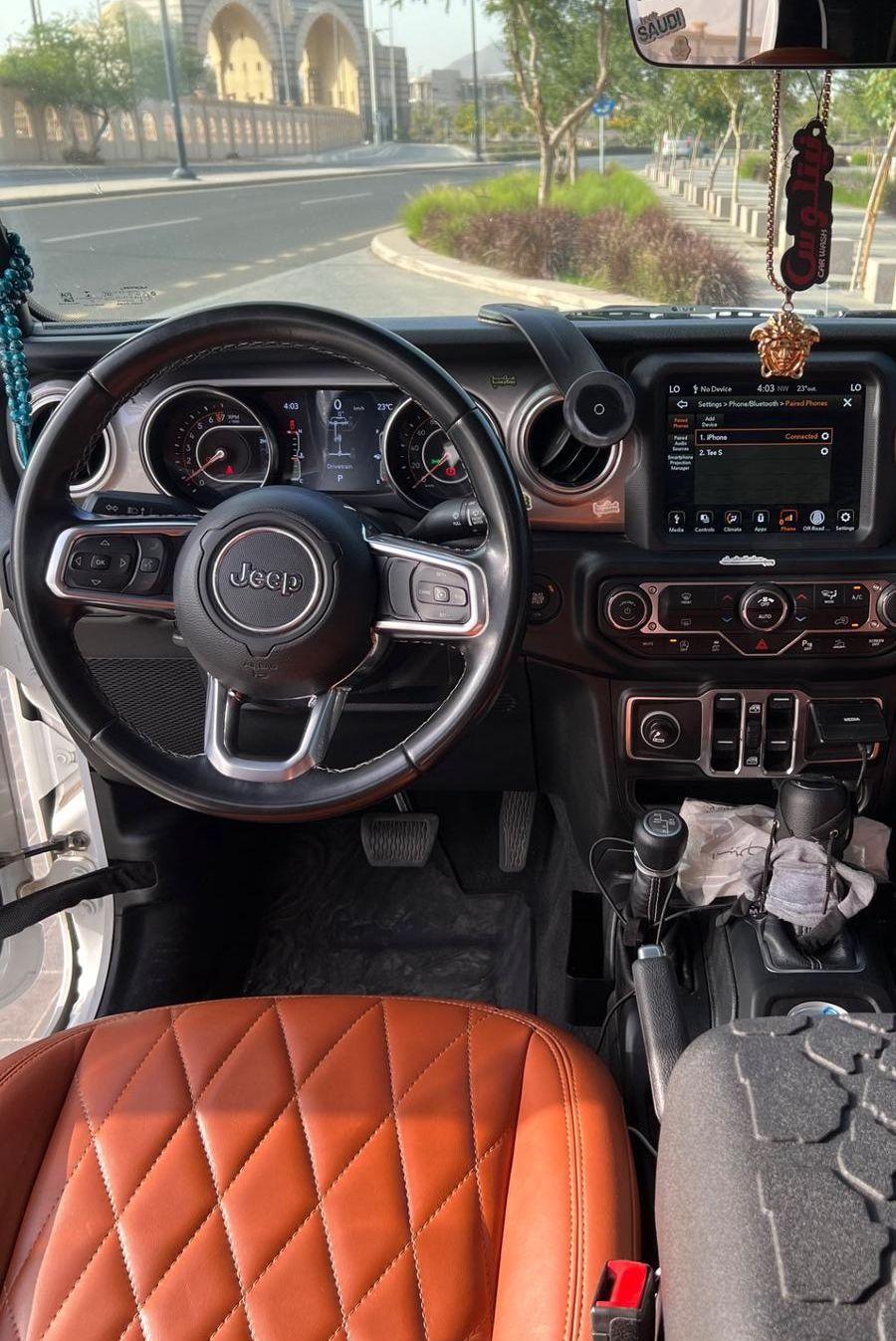 قلادياتور overland 2020