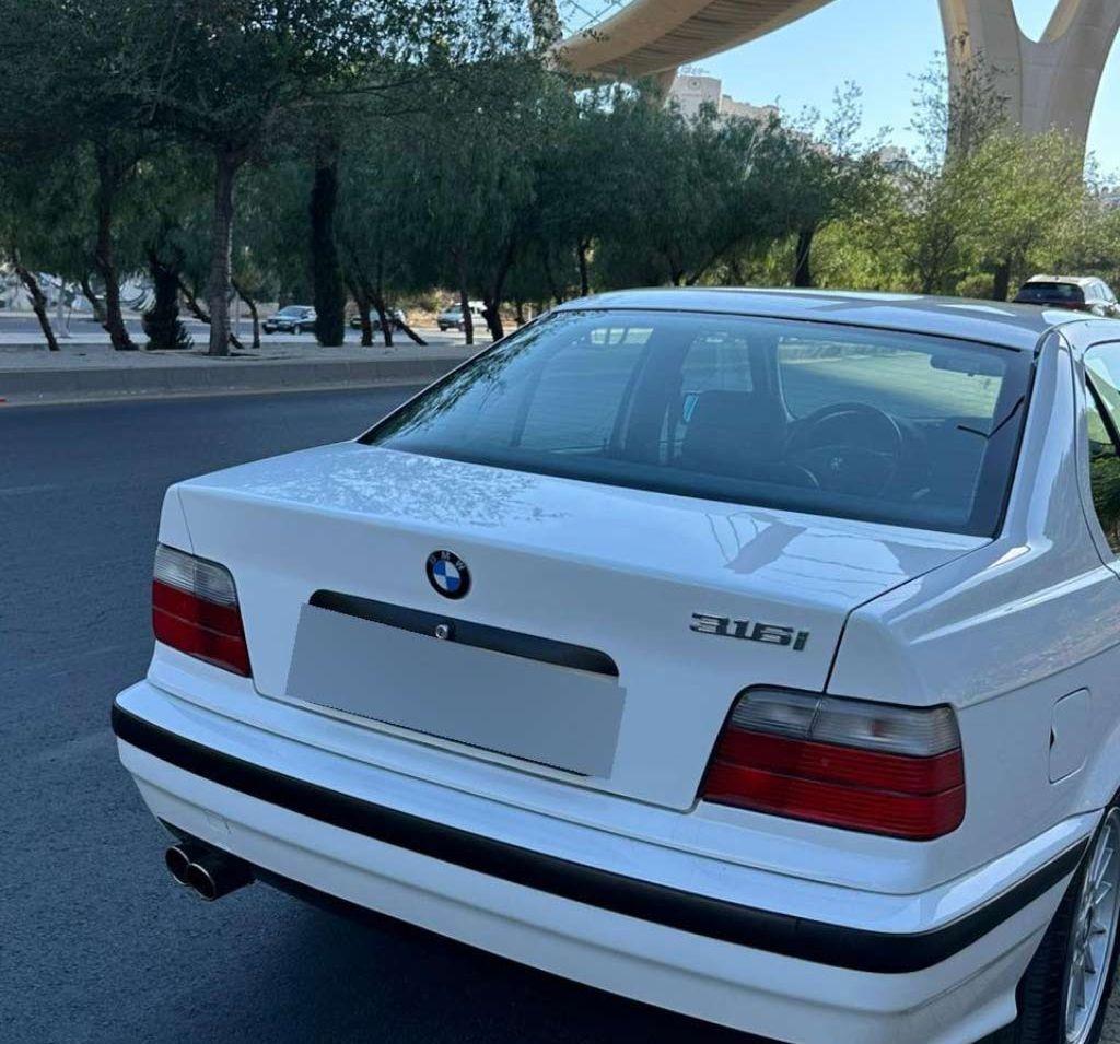 1993, بي ام