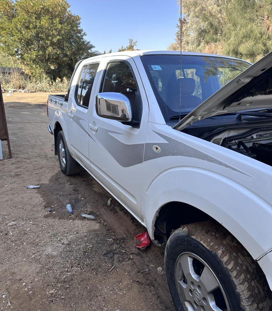 nissan navara 2014