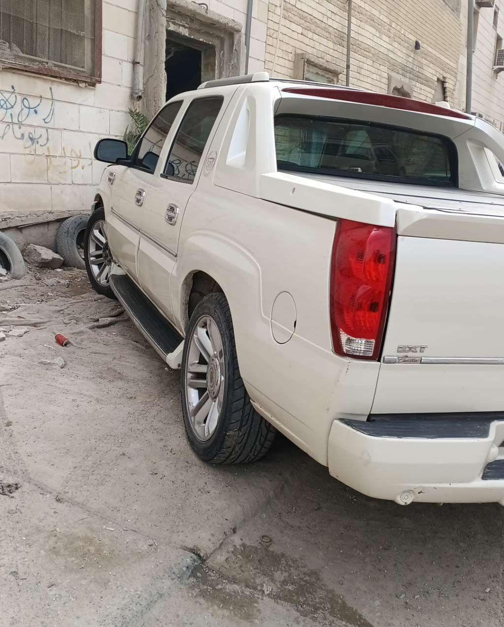 2003 كاديلاك اسكاليد