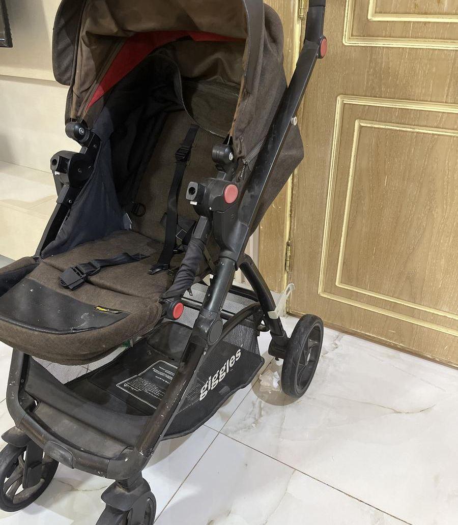 عربة أطفال