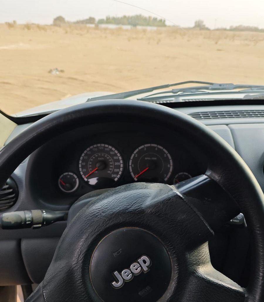 جيب شيروكي ليبرتي