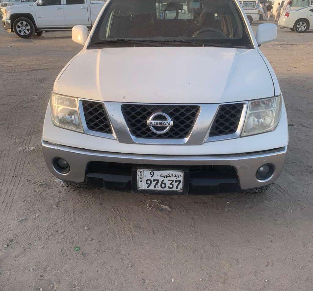 2015 نيسان نافارا