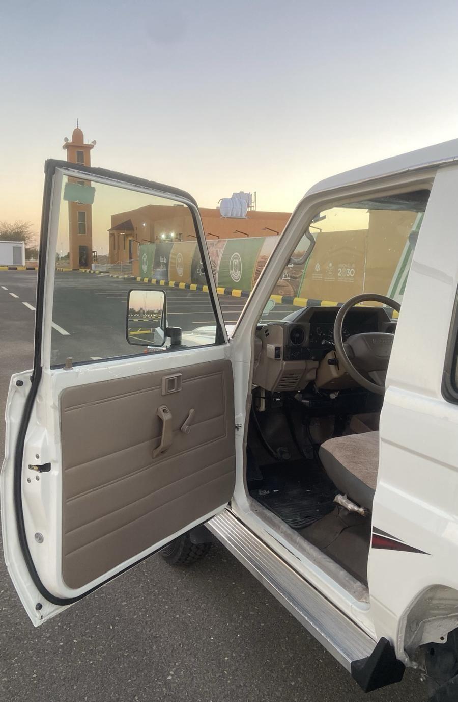 جيب ربع 2006سعودي