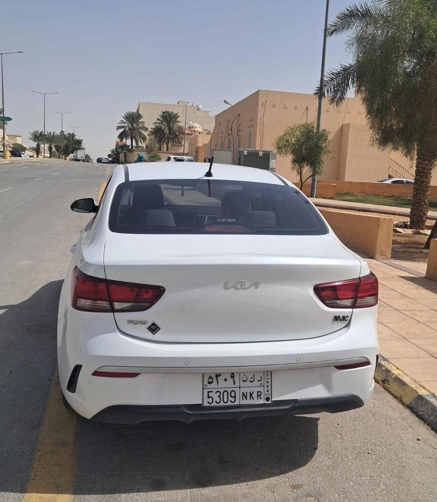 كيا ريو 2023