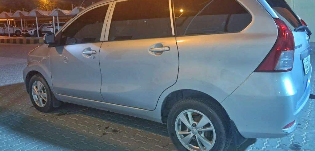 2015 تويوتا افانزا