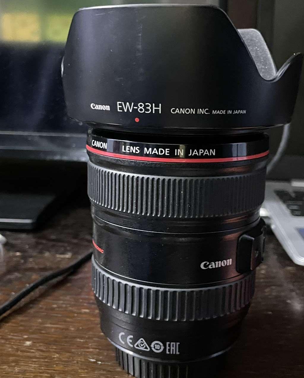 كاميرا احترافية Canon