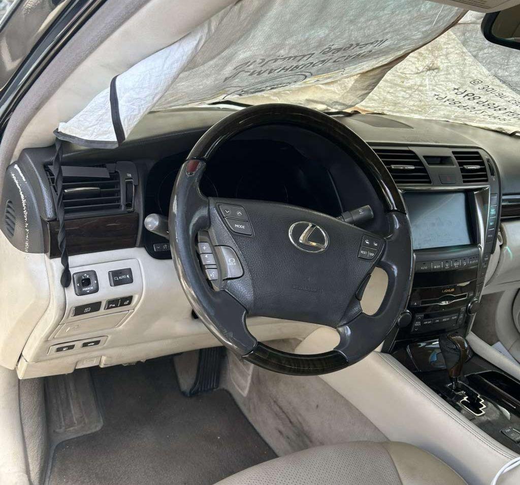 2008 لكزس LS