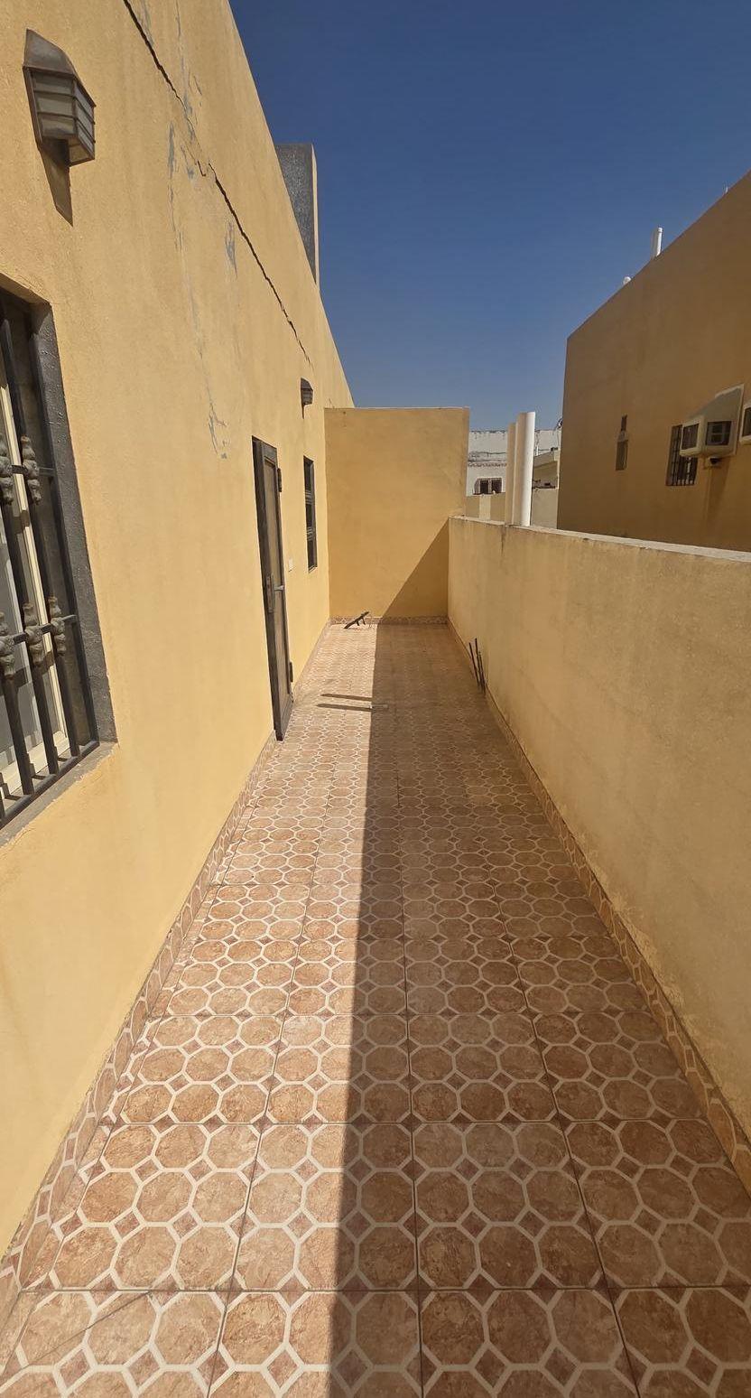 فيلا للإيجار بحي