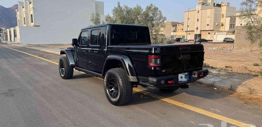 جيب جلاديتور 2023