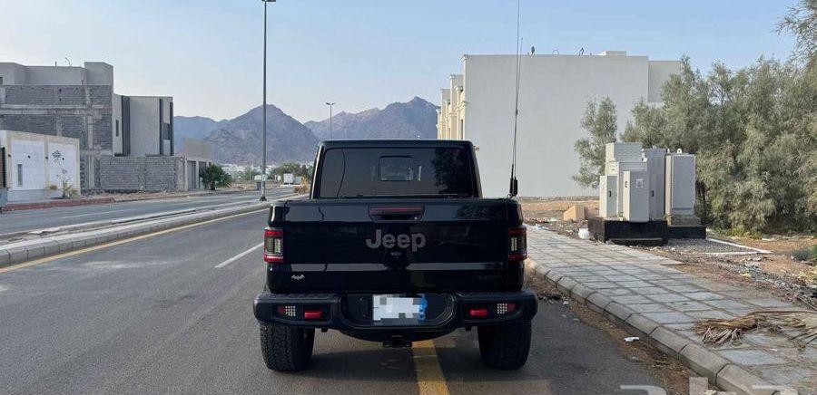جيب جلاديتور 2023