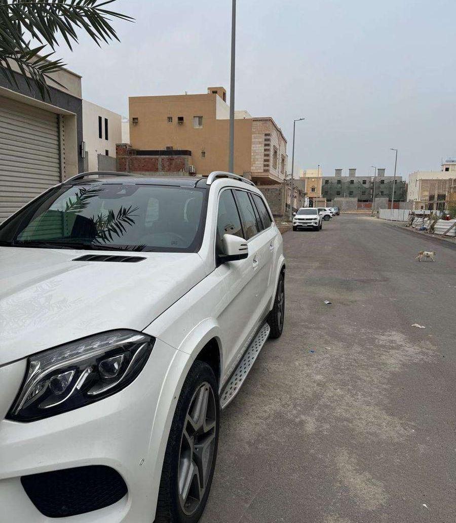 مرسيدس GLS500